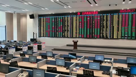 特朗普：美国立即终止与加拿大所有贸易谈判；纳指、标普创新高；证监会首次对配合造假方追责；沪深交易所：主板ST股涨跌幅拟调为10%丨每经早参