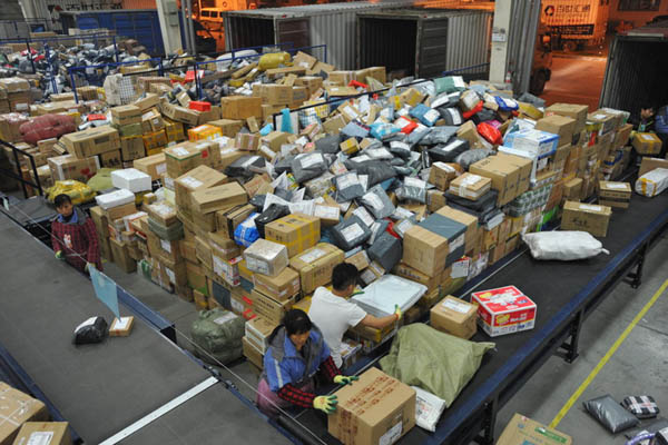 软银清仓 英伟达跌超3%！比特币也在跌 加密货币超14万人爆仓