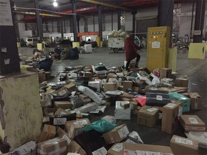 比特币跌破87000美元加密货币全线万人爆仓！