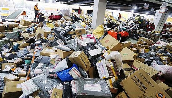 刚刚见证历史！近10万人爆仓